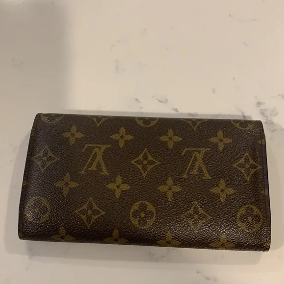LV wallet - Picture 2 of 3